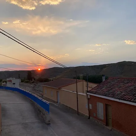 Albergue Valmadrid אכסניה Valmadrid