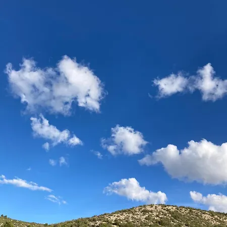 Albergue Valmadrid אכסניה *