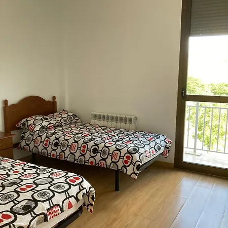 Albergue Valmadrid אכסניה *