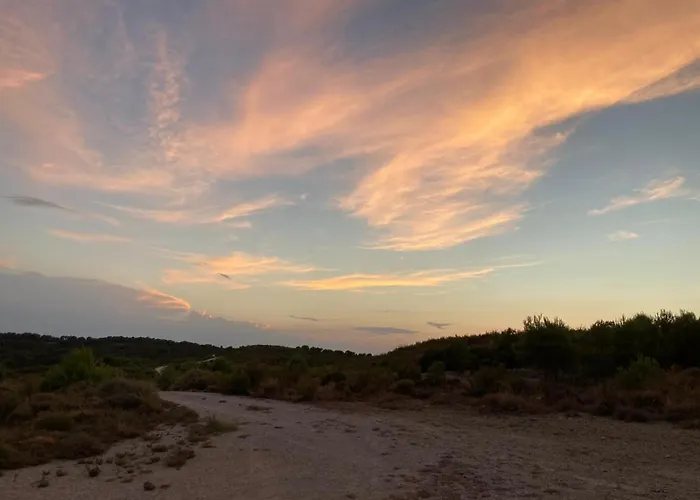 Albergue Valmadrid Hostel *