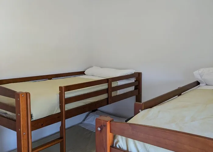 Albergue Valmadrid Hostel *